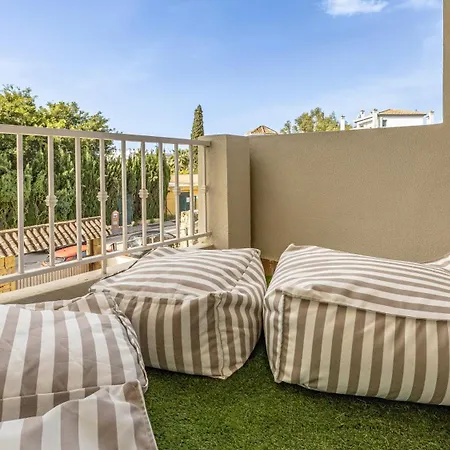 Vacation Marbella: Modern Beachfront Flat With Pool At Puente Apartment