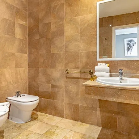 Vacation Marbella: Modern Beachfront Flat With Pool At Puente Apartment *