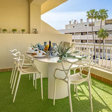 Apartment Vacation Marbella: Modern Beachfront Flat With Pool At Puente *