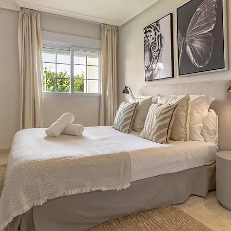 Vacation Marbella: Modern Beachfront Flat With Pool At Puente Apartment *