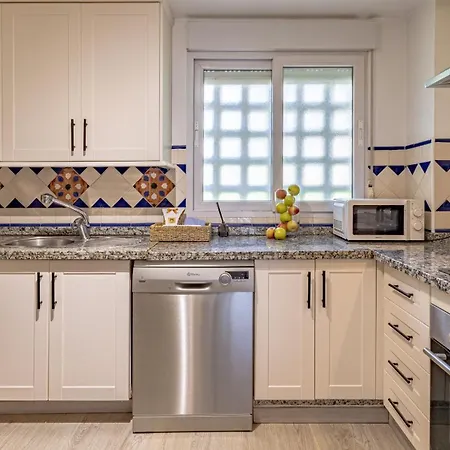 Apartment Vacation Marbella: Modern Beachfront Flat With Pool At Puente