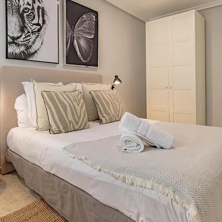 Vacation Marbella: Modern Beachfront Flat With Pool At Puente Apartment *