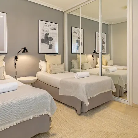 Vacation Marbella: Modern Beachfront Flat With Pool At Puente *